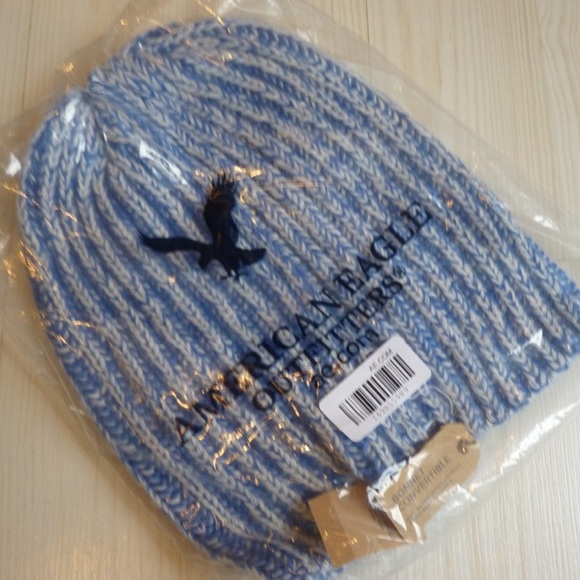 New American Eagle Fuzzy Beanie - Picture 2 of 2